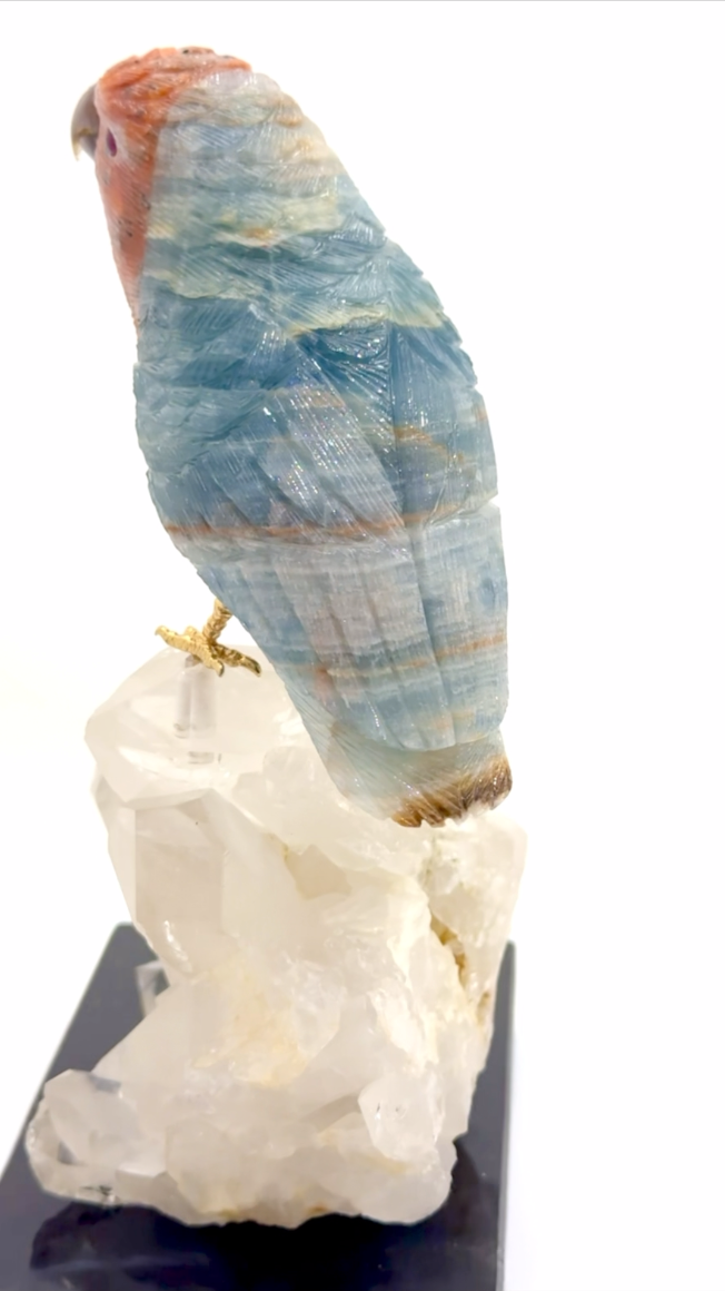 天然晶石⼿⼯雕刻⿃