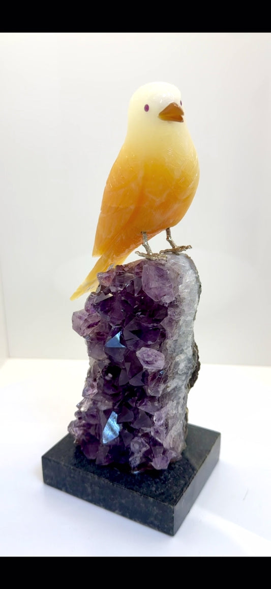 天然晶石⼿⼯雕刻愛情鳥